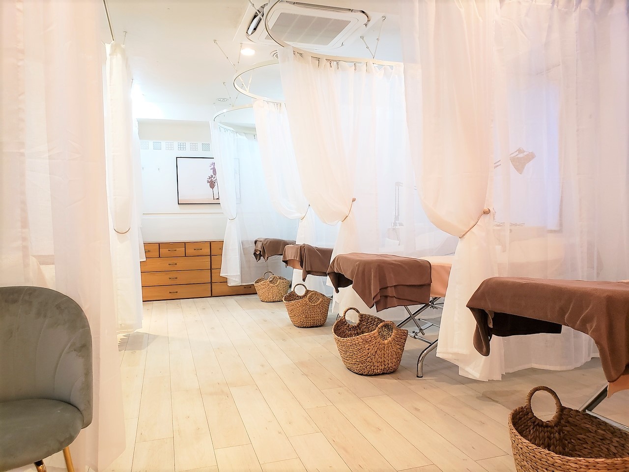 ALICE（アリス） なんば店店舗内装写真